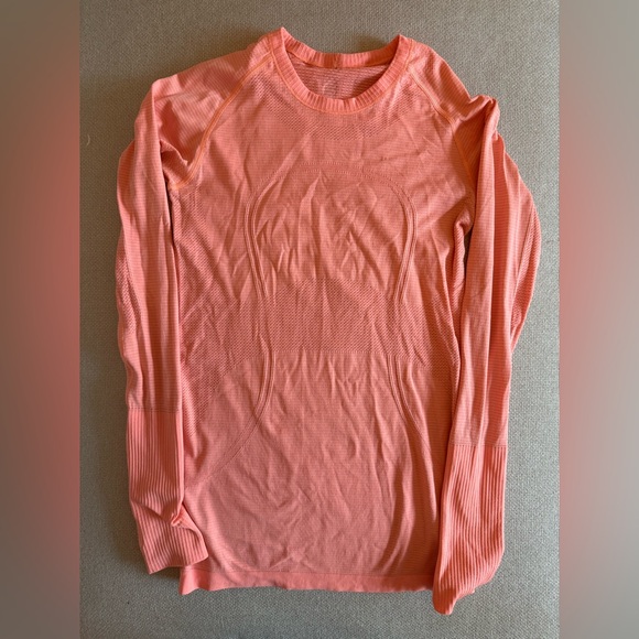 lululemon athletica Coral Long Sleeve Seamless Top - Picture 3 of 5